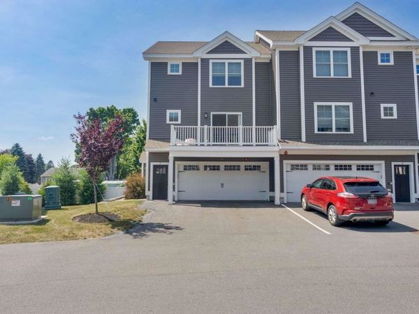 55 Ocean Road, Unit 3, Portsmouth, NH 03801