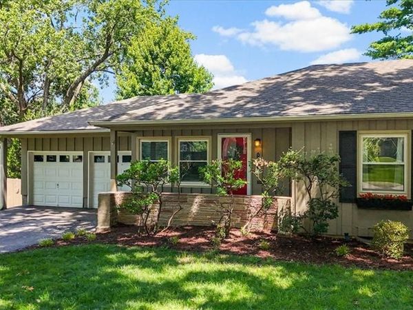 5714 W 77th Terrace, Prairie Village, KS 66208