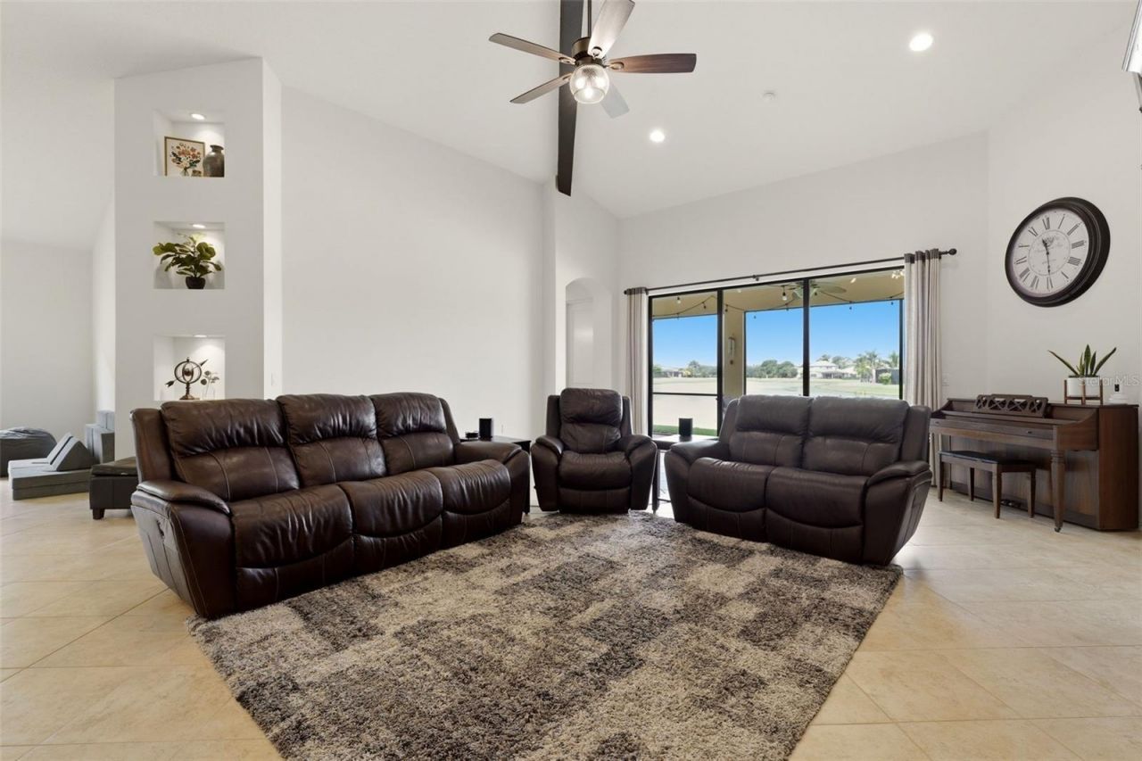 534 Chantilly Trail, Bradenton, FL 34212 Photo
