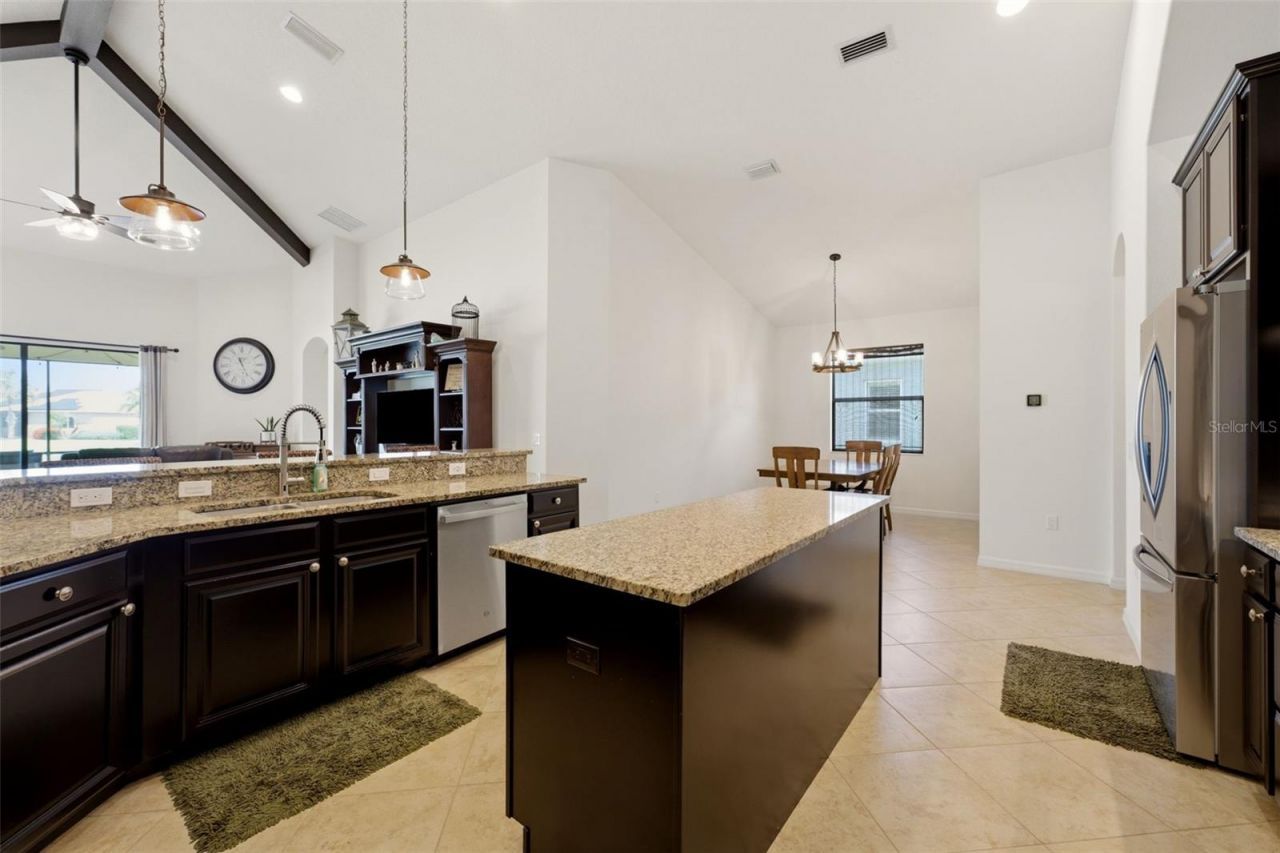 534 Chantilly Trail, Bradenton, FL 34212 Photo