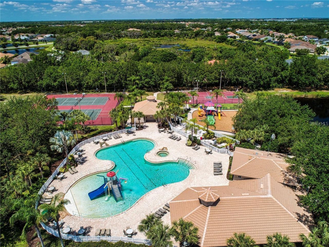 534 Chantilly Trail, Bradenton, FL 34212 Photo