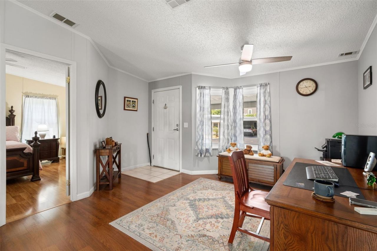 116 Mount Isle Avenue Ne, Unit 116, Saint Petersburg, FL 33702 Photo