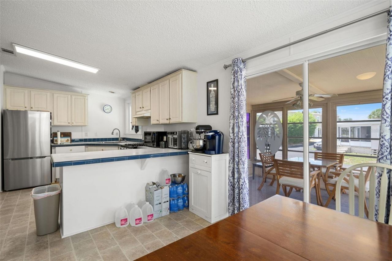 116 Mount Isle Avenue Ne, Unit 116, Saint Petersburg, FL 33702 Photo