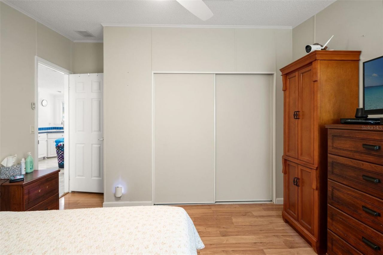 116 Mount Isle Avenue Ne, Unit 116, Saint Petersburg, FL 33702 Photo