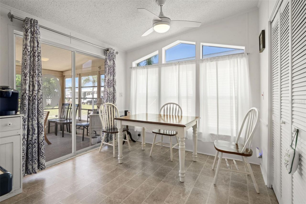 116 Mount Isle Avenue Ne, Unit 116, Saint Petersburg, FL 33702 Photo