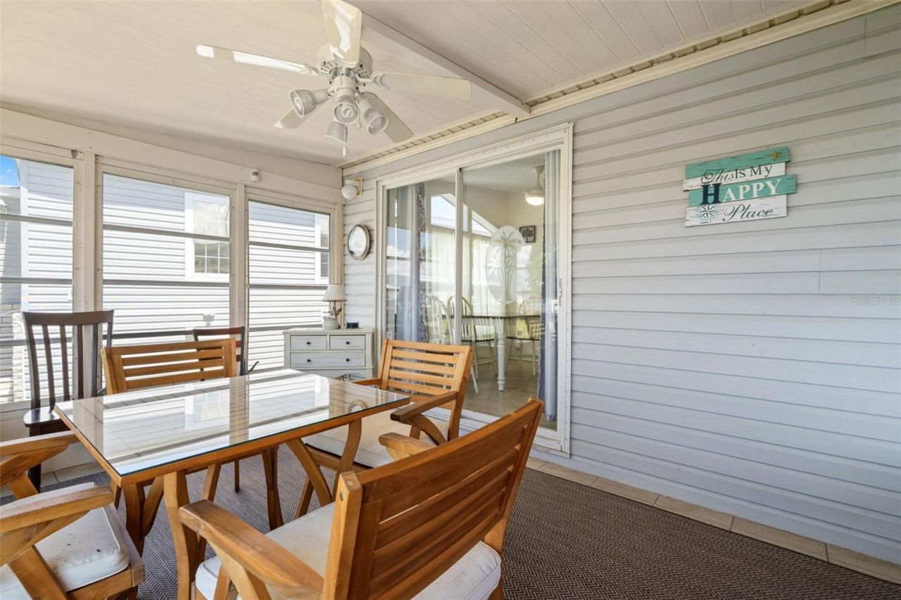 116 Mount Isle Avenue Ne, Unit 116, Saint Petersburg, FL 33702 Photo