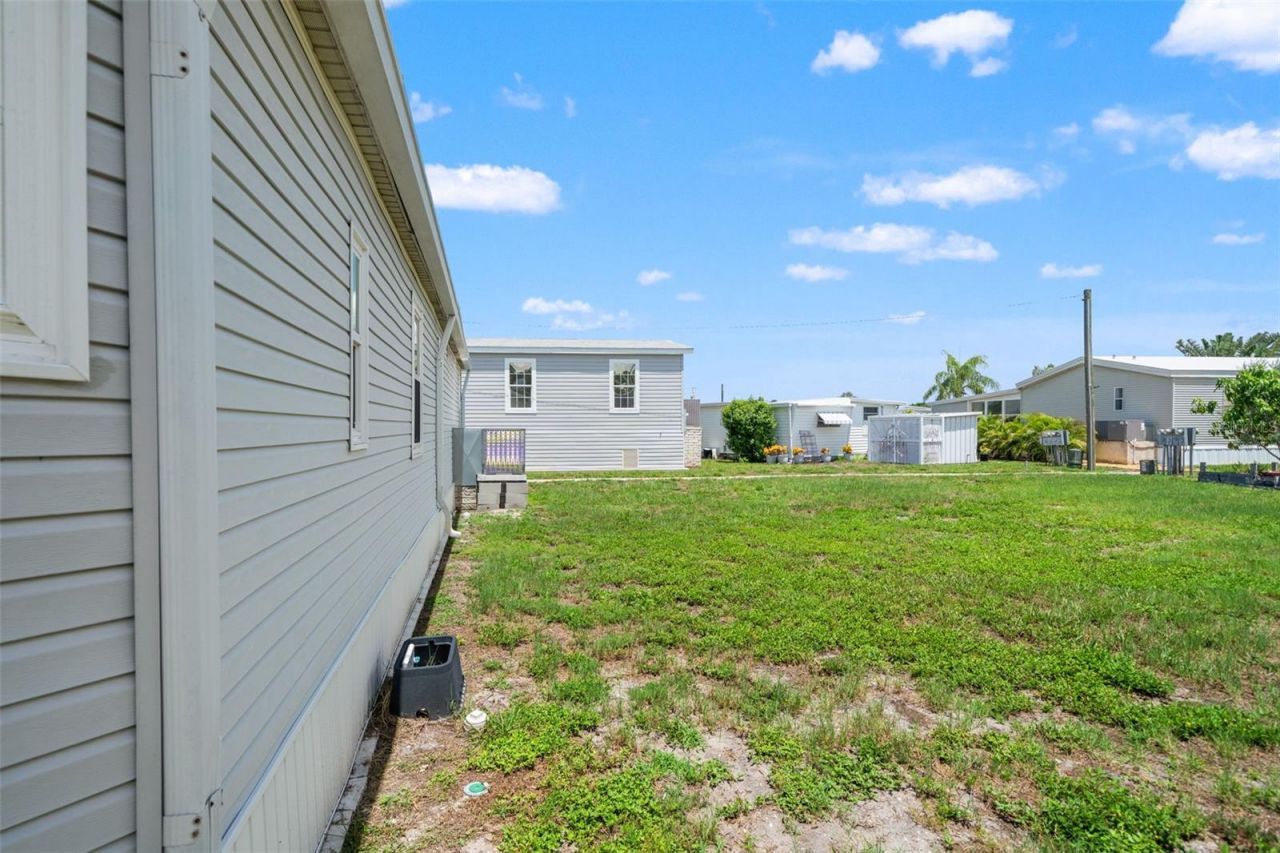 116 Mount Isle Avenue Ne, Unit 116, Saint Petersburg, FL 33702 Photo