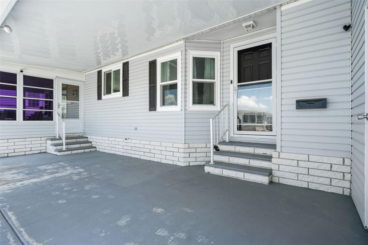 116 Mount Isle Avenue Ne, Unit 116, Saint Petersburg, FL 33702 Photo