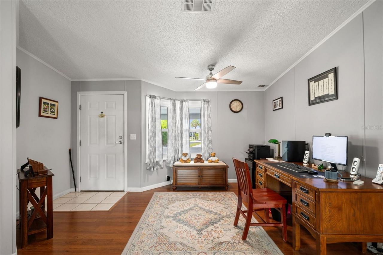 116 Mount Isle Avenue Ne, Unit 116, Saint Petersburg, FL 33702 Photo
