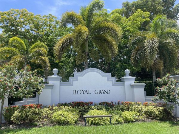 2640 S University Drive, Unit 319, Davie, FL 33328