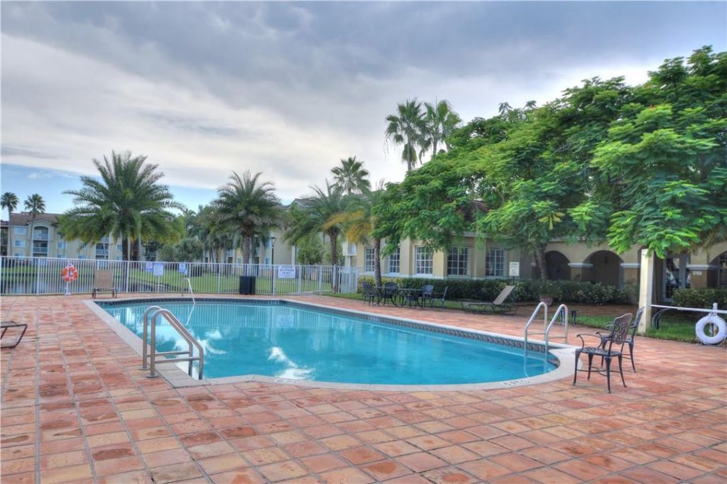 2640 S University Drive, Unit 319, Davie, FL 33328 Photo