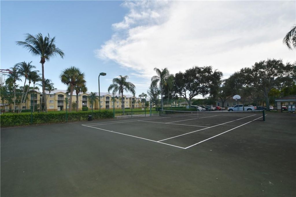 2640 S University Drive, Unit 319, Davie, FL 33328 Photo