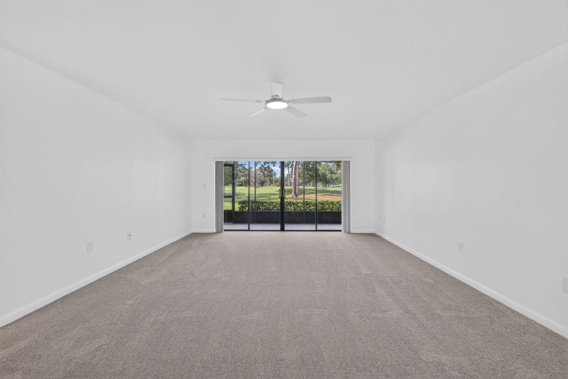 9460 Meadowood Drive, Unit 104, Fort Pierce, FL 34951 Photo