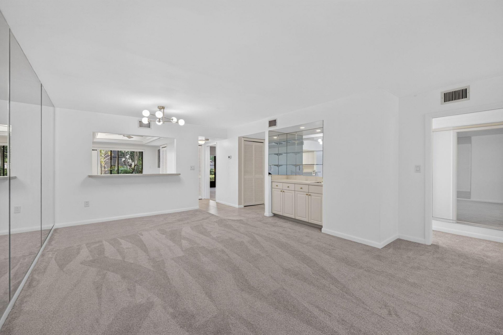 9460 Meadowood Drive, Unit 104, Fort Pierce, FL 34951 Photo