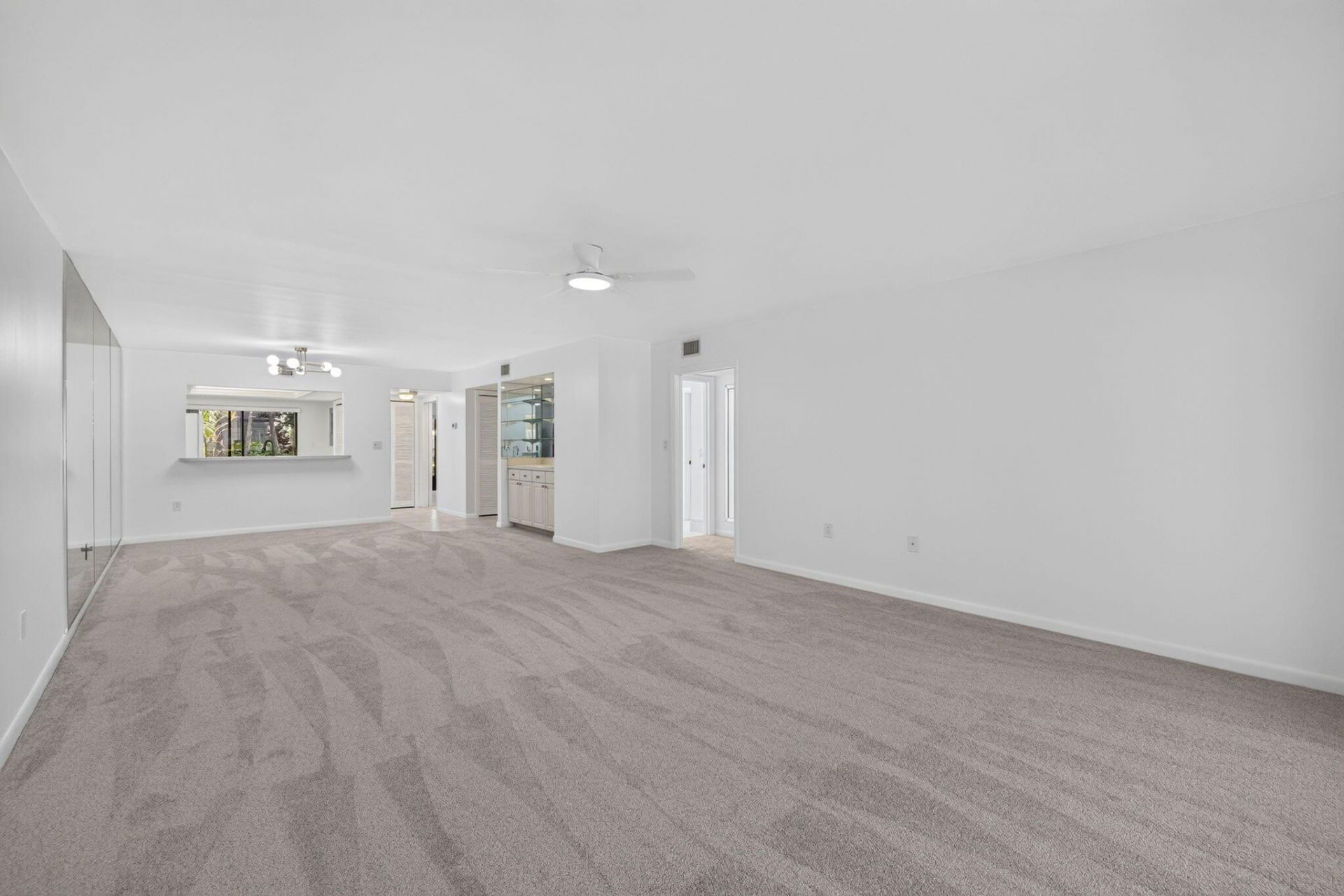 9460 Meadowood Drive, Unit 104, Fort Pierce, FL 34951 Photo