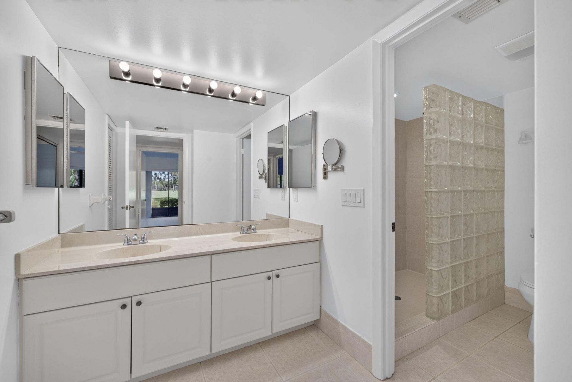 9460 Meadowood Drive, Unit 104, Fort Pierce, FL 34951 Photo