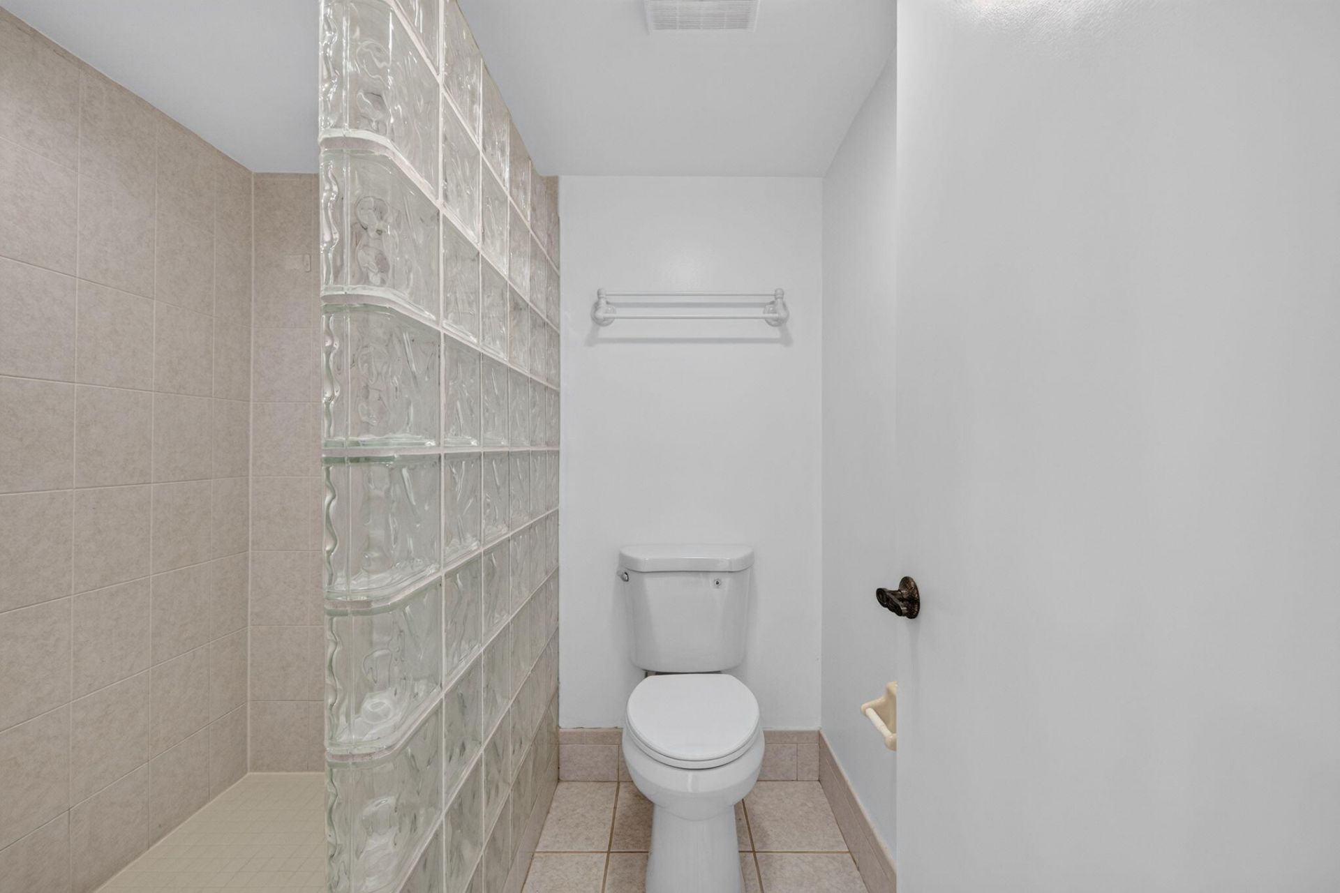 9460 Meadowood Drive, Unit 104, Fort Pierce, FL 34951 Photo