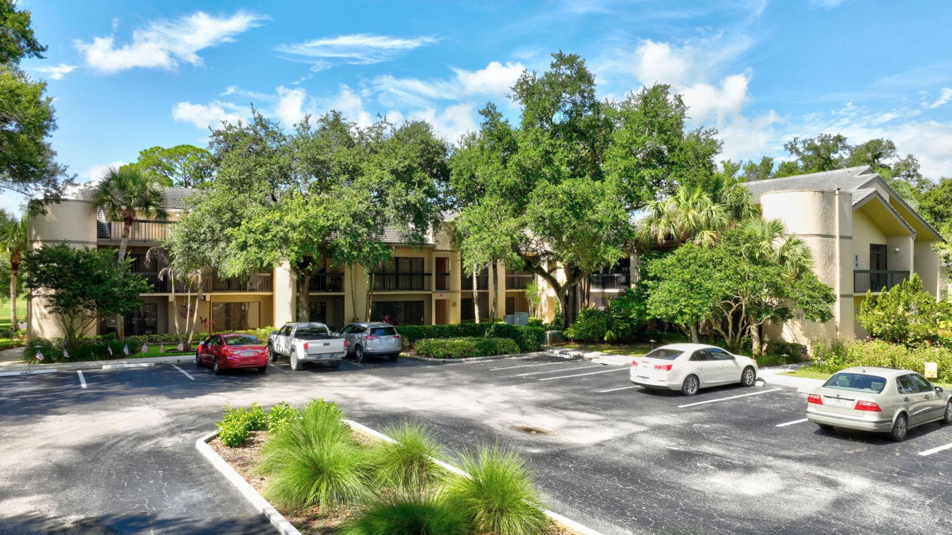 9460 Meadowood Drive, Unit 104, Fort Pierce, FL 34951 Photo