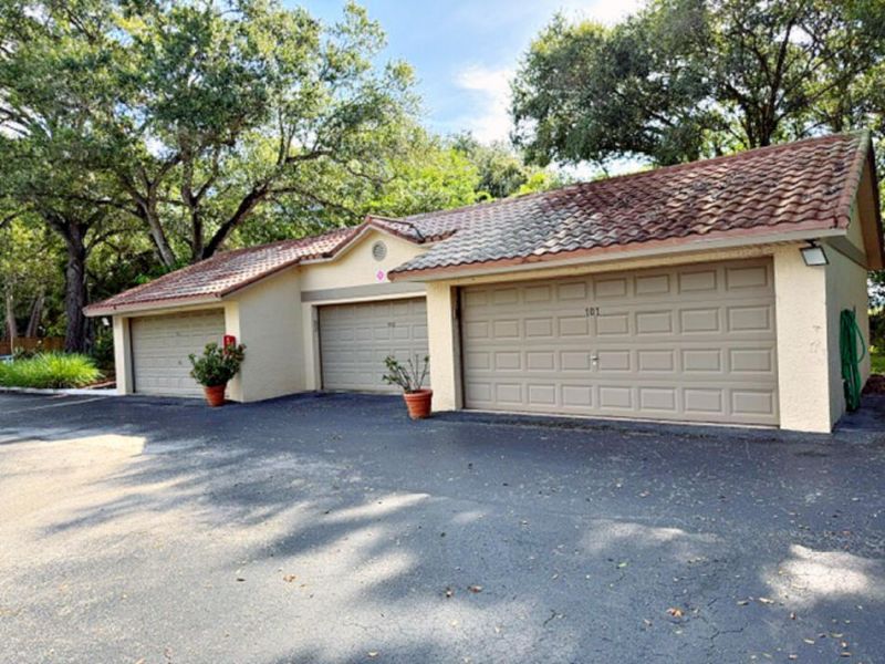 9460 Meadowood Drive, Unit 104, Fort Pierce, FL 34951 Photo