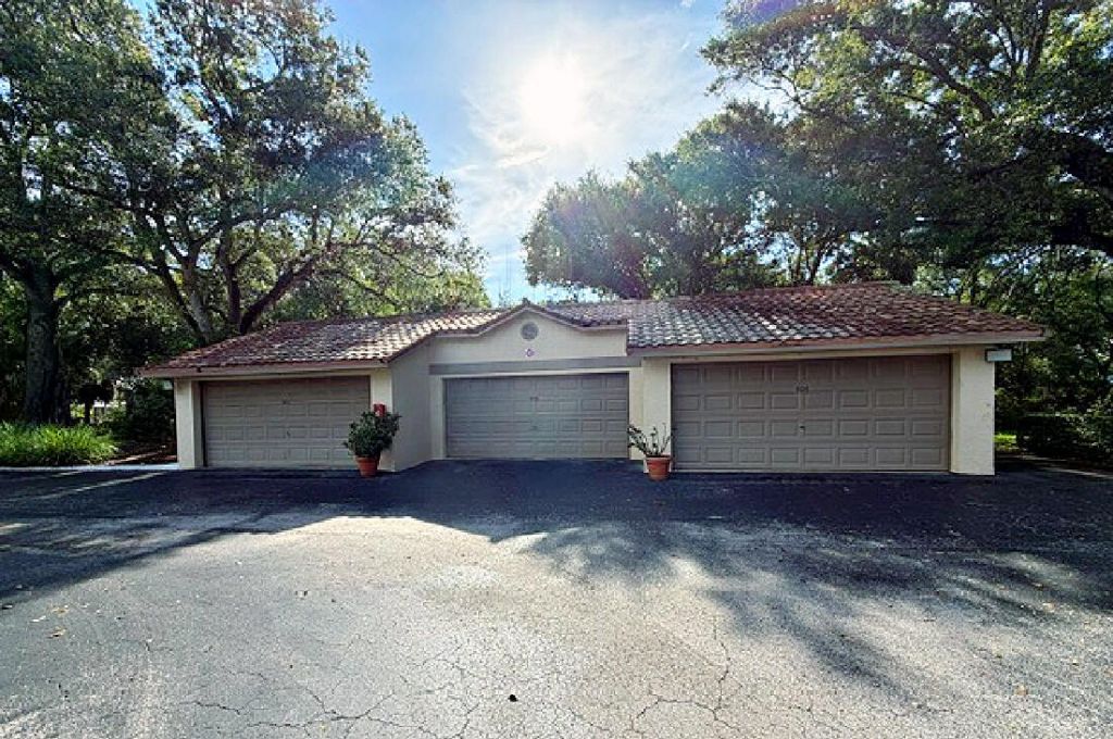 9460 Meadowood Drive, Unit 104, Fort Pierce, FL 34951 Photo