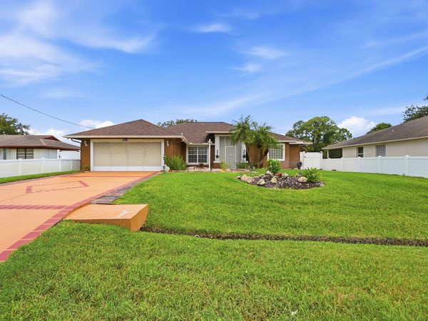 1098 SW Sudder Avenue, Port St. Lucie, FL 34953