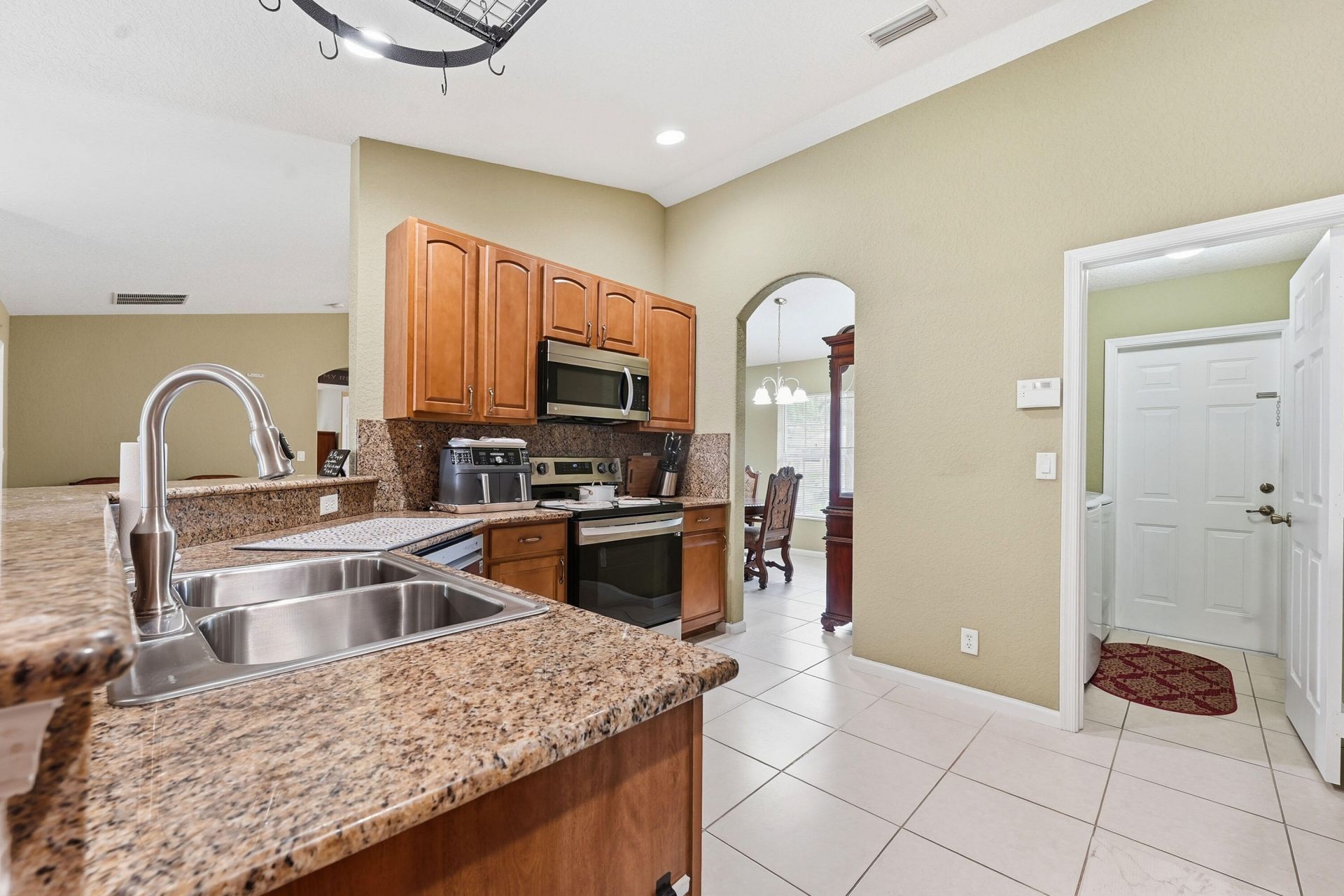 1098 SW Sudder Avenue, Port Saint Lucie, FL 34953 Photo