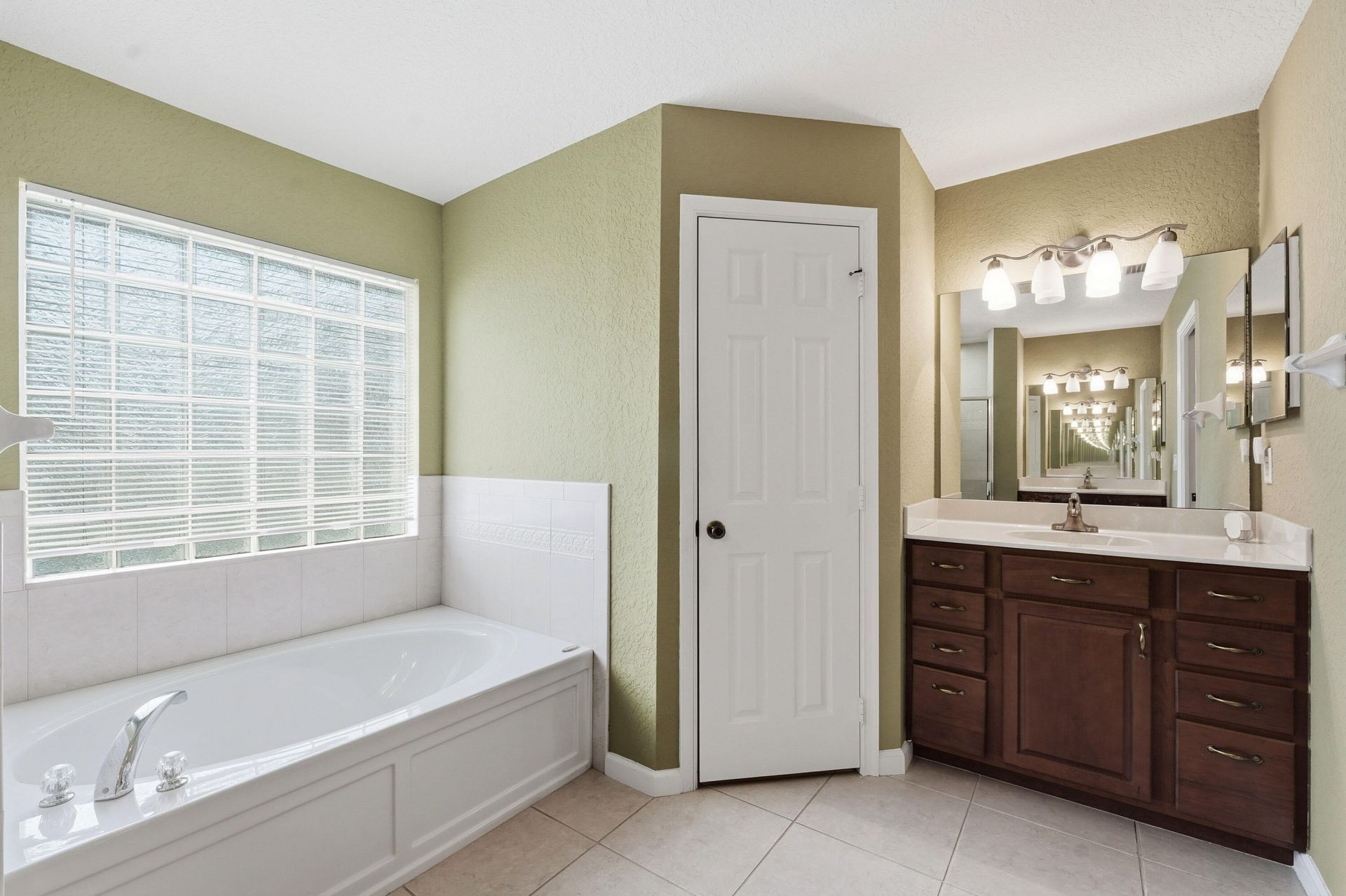 1098 SW Sudder Avenue, Port Saint Lucie, FL 34953 Photo