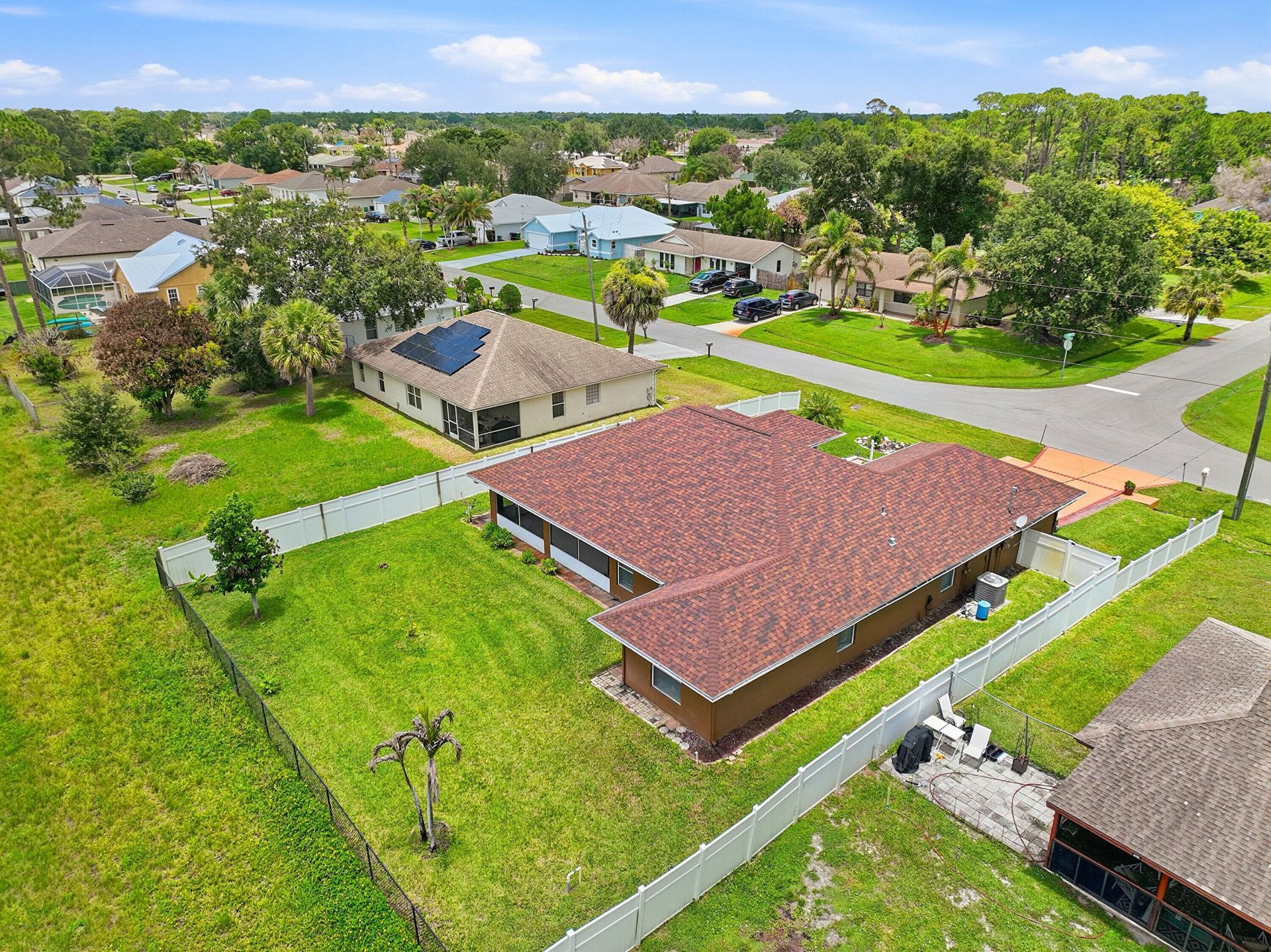 1098 SW Sudder Avenue, Port Saint Lucie, FL 34953 Photo