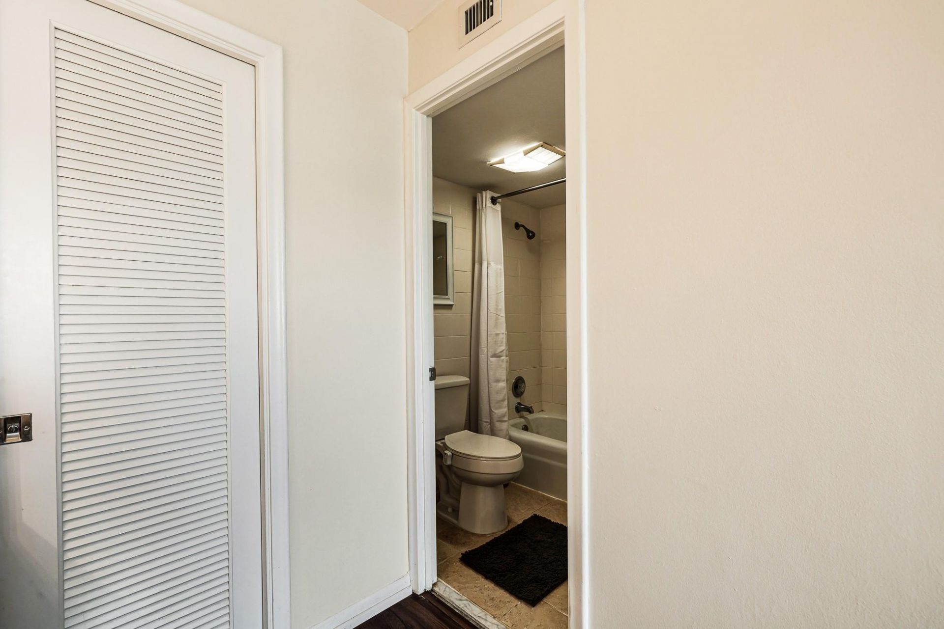 6 Royal Palm Way, Unit 303, Boca Raton, FL 33432 Photo