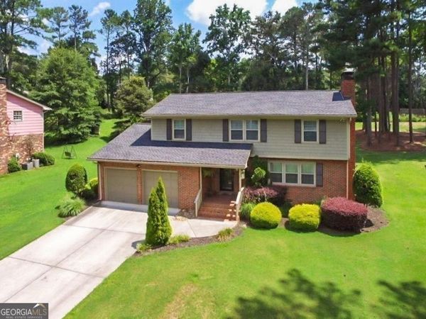 647 Shannon Green Circle, Mableton, GA 30126
