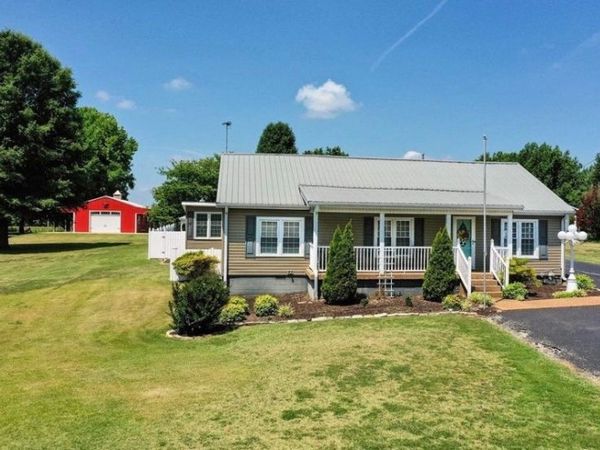 758 N Main St, Dyer, TN 38330