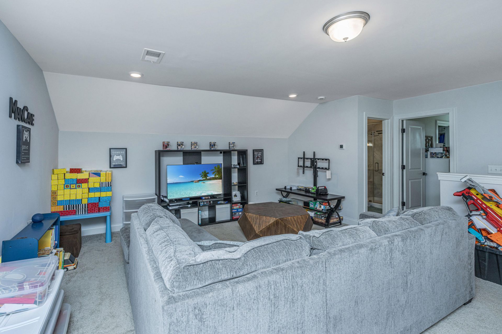 156 Lakelyn Road Photo 29