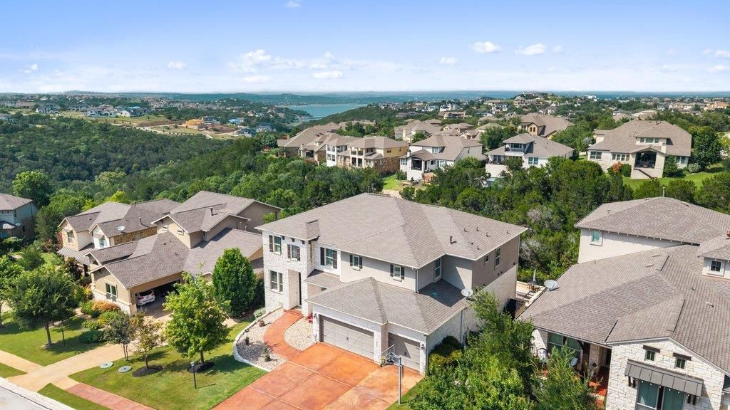 205 Woodlands Ct, Lakeway, TX 78738 Main Photo