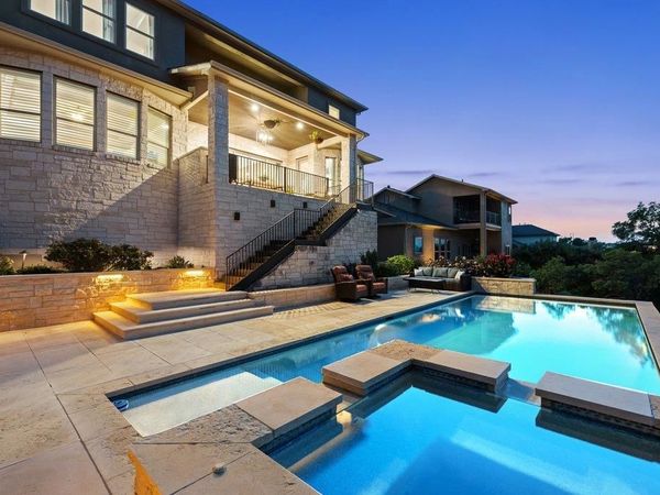 205 Woodlands CT, Lakeway, TX 78738