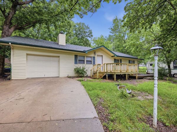 13145 S Pine Avenue , Claremore, OK 74017