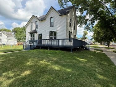 400 Walnut Street SW, Sleepy Eye, MN 56085