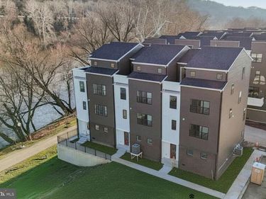 956 RIVERPLACE DRIVE, Unit 56, CONSHOHOCKEN, PA 19428