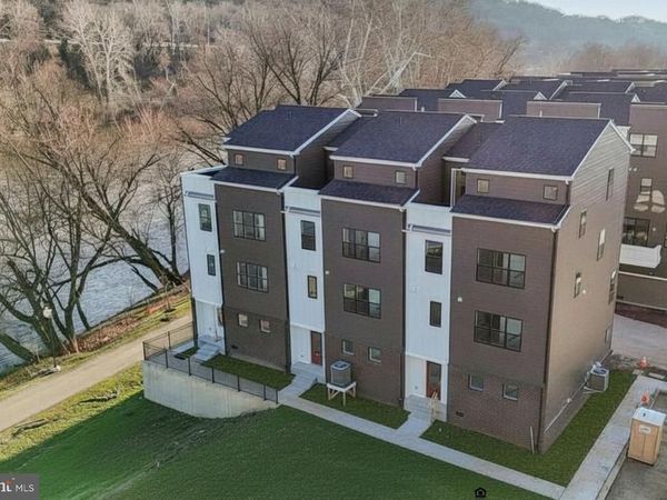 956 RIVERPLACE DRIVE, Unit 56, CONSHOHOCKEN, PA 19428