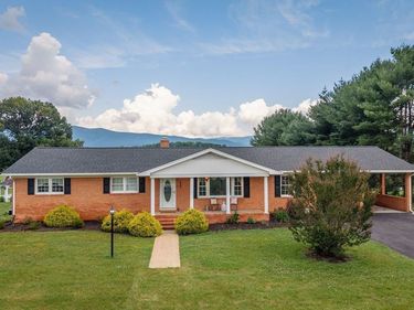 3604 WAVERLY HEIGHTS, ELKTON, VA 22827