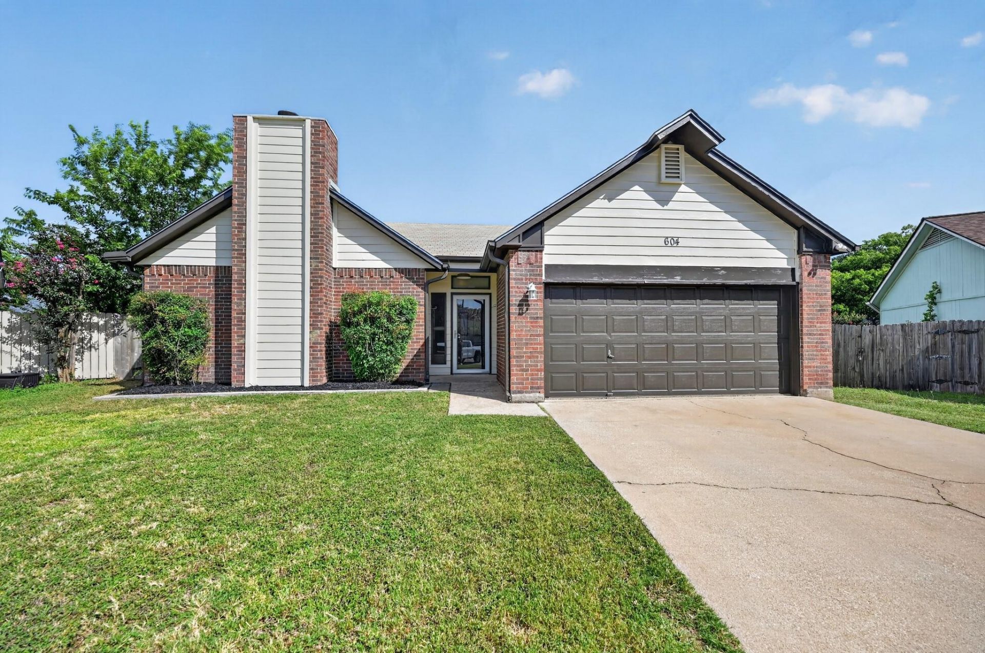 604 Purple Sage Dr, Round Rock, TX 78681 Main Photo