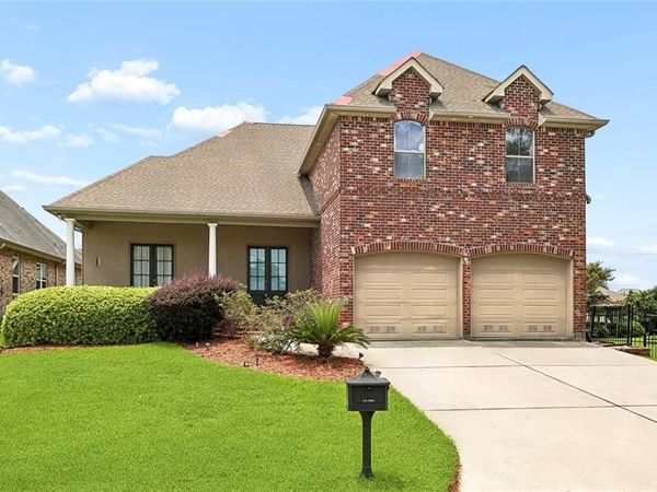 108 VALIANT Lane , Slidell, LA 70458