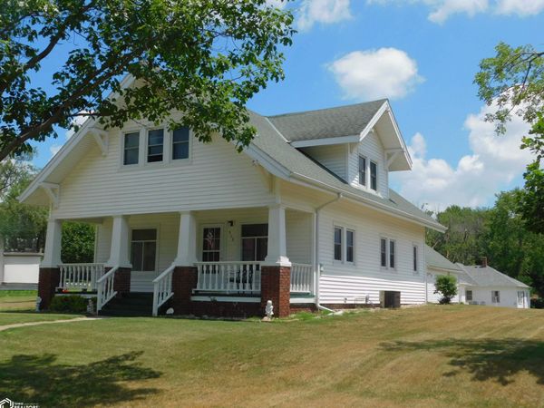513 Maple Street, Deloit, IA 51441