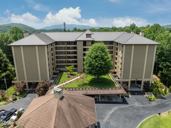 1704 Hidden Hills Road, Gatlinburg, TN 37738