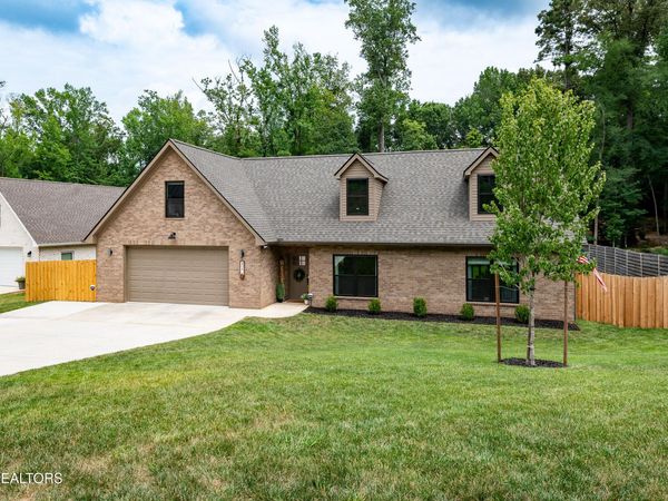406 Robinson Tr, Loudon, TN 37774