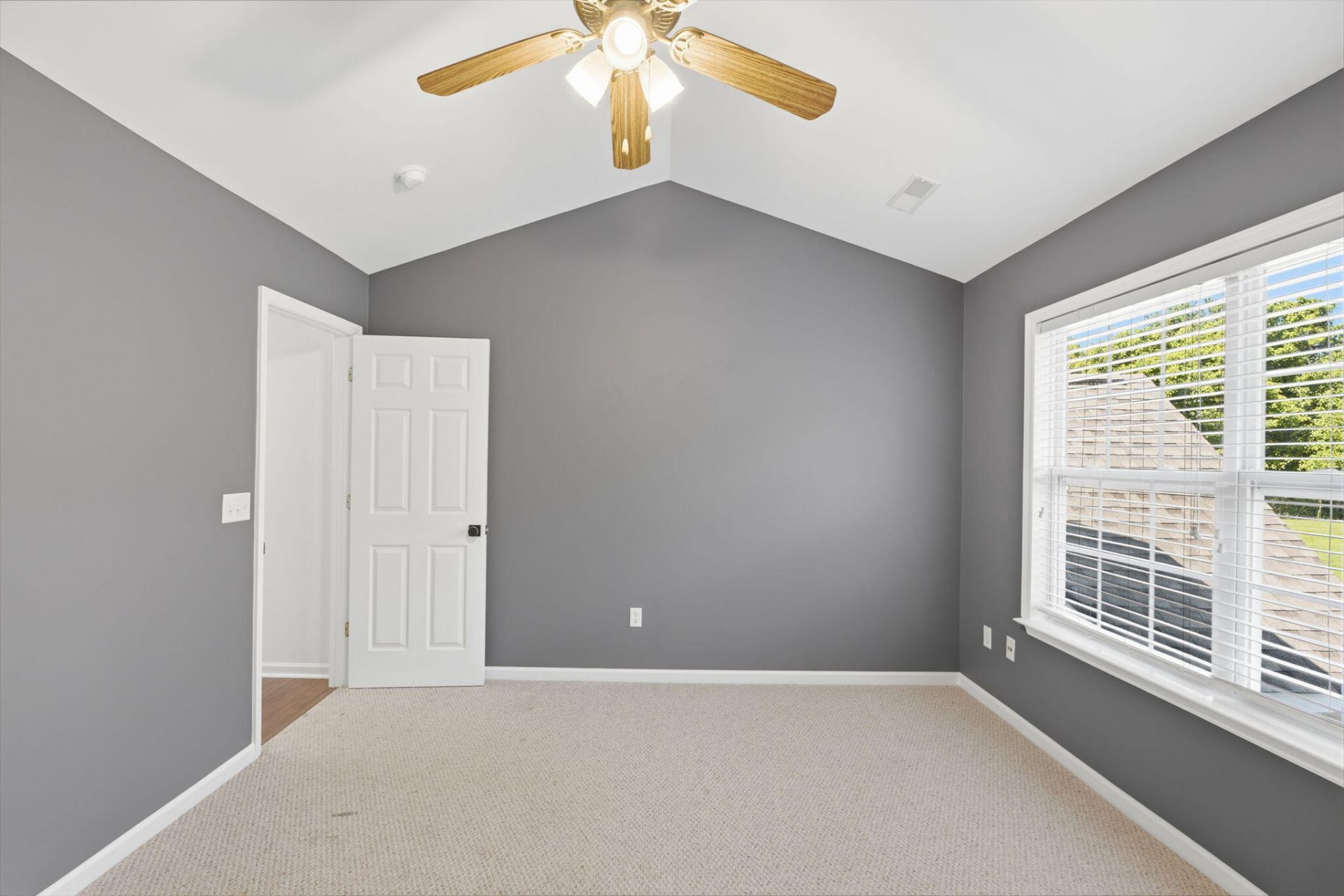 147 Darcy Avenue Photo 16