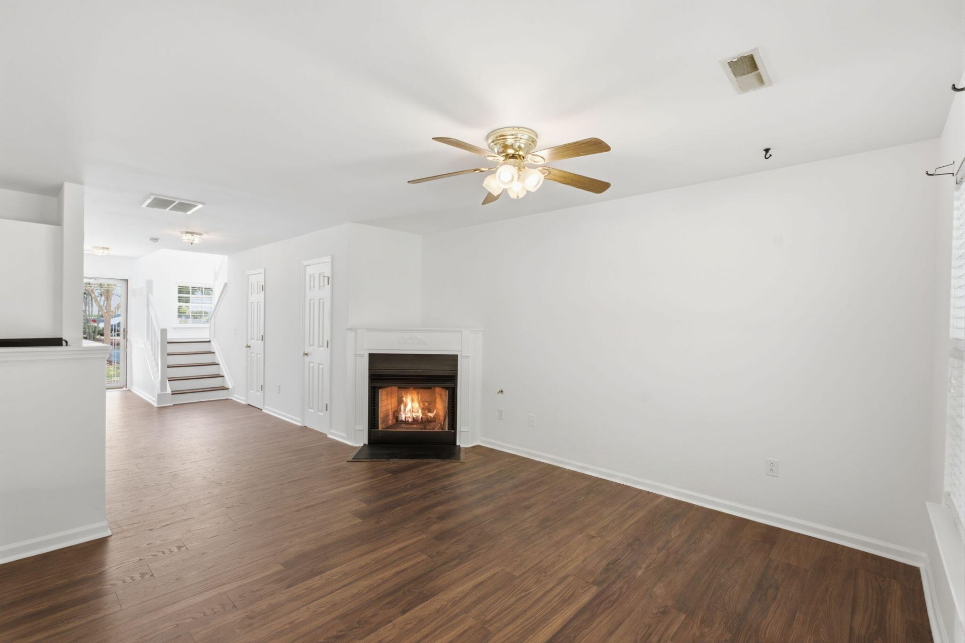 147 Darcy Avenue Photo 6