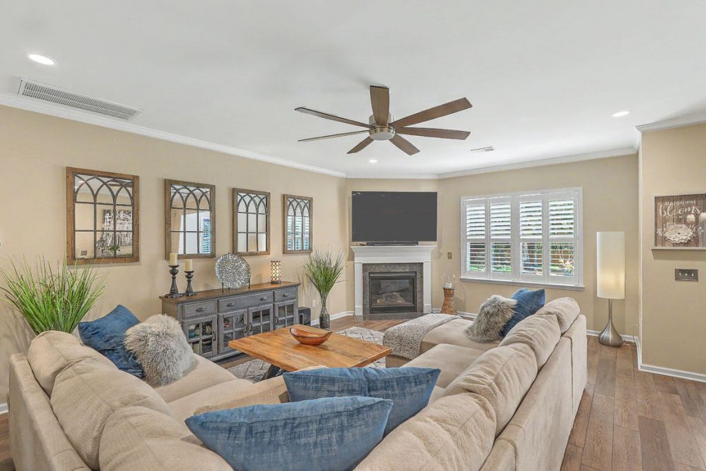 3091 Vincent Astor Drive Photo 6