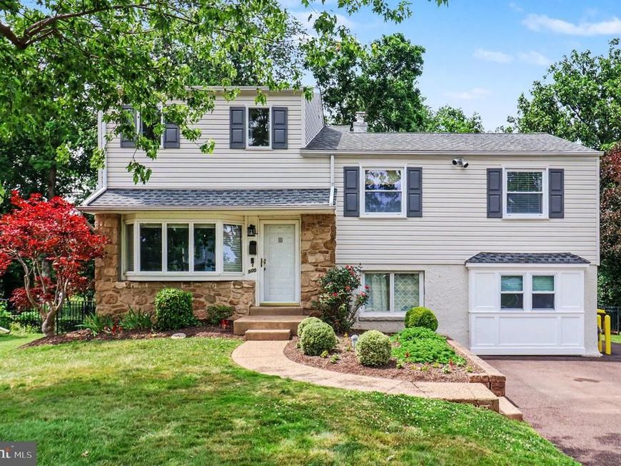 900 Woodlawn Drive, Lansdale, PA 19446 Main Photo