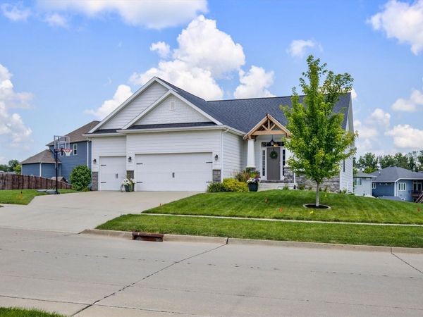 1020 Baileys Grove Drive, Adel, IA 50003
