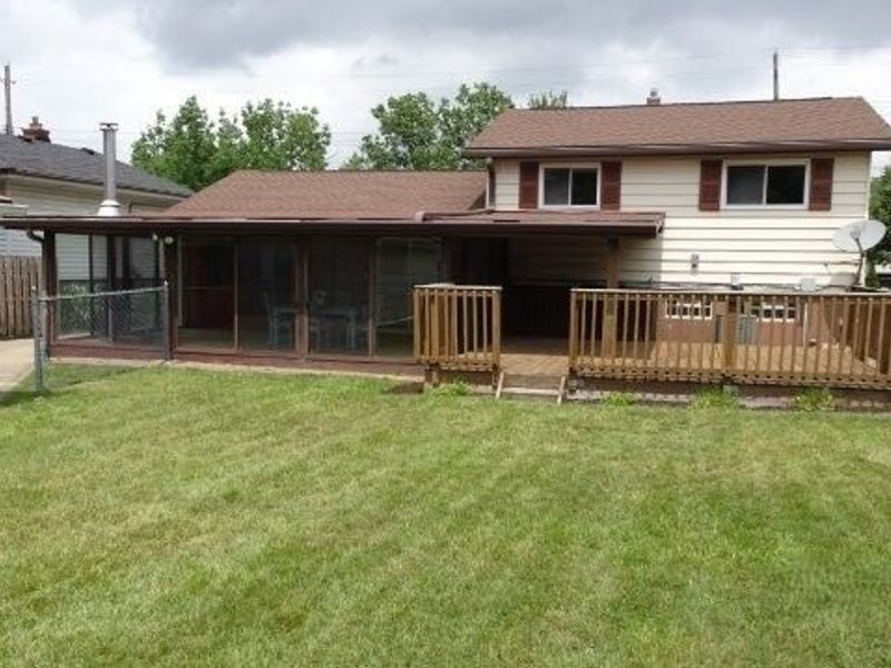 13963 Havendale Drive, Brook Park, OH 44142 Photo 12
